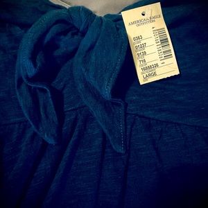 Strapless top. American Eagle.